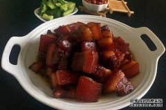 猪肉煮这样做，颜色是红色，脂肪，但不油腻，