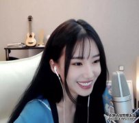 超级神为了重塑而付出了数千美元并嘲笑女性的