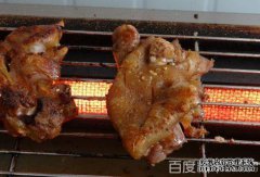 酥脆的烤猪肉“红色红色”真的好吃，还是被广