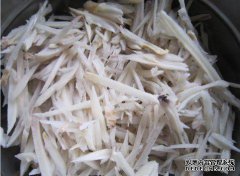 如何将排骨切成条