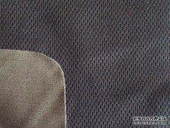 如何区分针织物是经编的还是针织的？